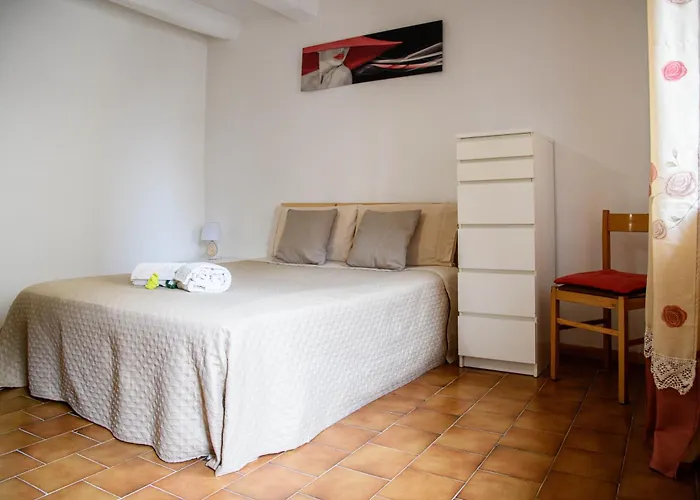 Romantic Getaway On Lägenhet Brunate