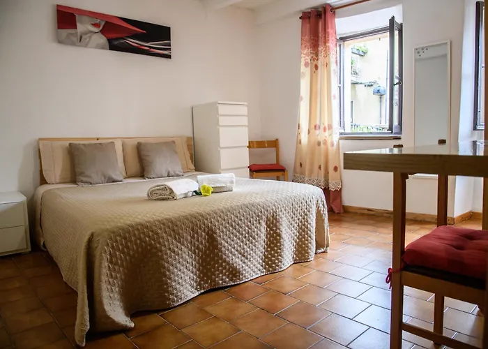 Romantic Getaway On Lägenhet Brunate