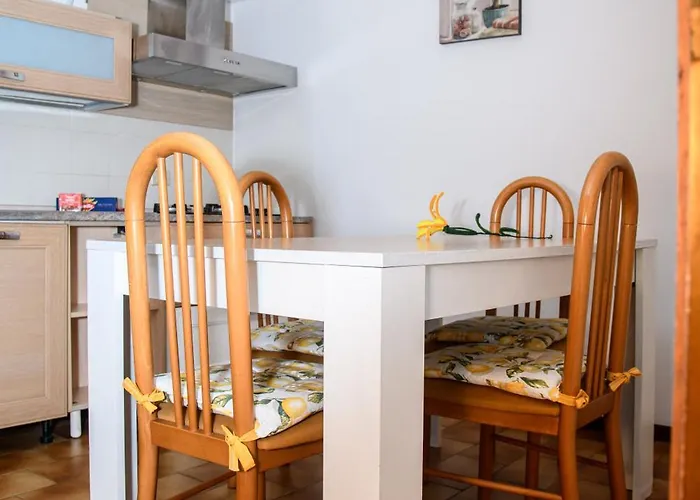 Apartment Romantic Getaway On Brunate